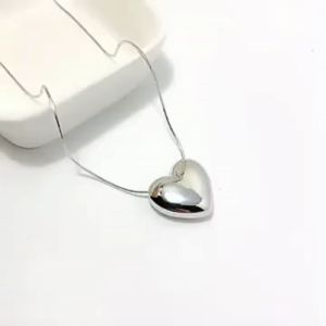 BGAYA KALUNG LIONTIN LOVE SUMMER VERSION 45 cm Warna Perak – Kalung Wanita Dewasa Cantik - Kalung Korea Aesthetic - Kalung Titanium - Kalung Wanita Keren 2023 - Kalung Titanium Wanita Terbaru - Kalung Titanium Wanita Korea - Bisa COD