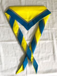 Scraf pramuka loreng lis toska menyala dalam gelap