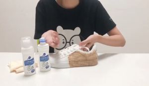 White Shoe Cleaning Agent Comes With Shoe Brush Foam Cleaner Clothing White Shoe Decontamination And Whitening Agent Household Water-free Cleaning Agent Bahan Pencuci清洗剂