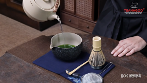 Japanese Tea Set (7pcs) Matcha Whisk Set Matcha Bowl with Pouring Spout Bamboo Matcha chasen Whisk Scoop chashaku Matcha Whisk Holder Tea Making Kit.