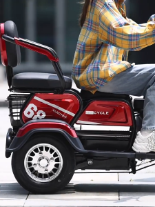 Sepeda Motor Roda 3 / Sepeda listrik roda tiga / skuter untuk orang tua / Sepeda Untuk Lansia