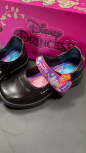 รองเท้านักเรียนอนุบาลหญิง ดำและขาวDisney ลิขสิทธ์แท้ มีไฟ เป็นการแสดงความยืดหยุ่น