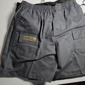 กางเกงขาสั้นชาย (พร้อมส่ง) กางเกงกระเป๋าหน้า สไตล์คาร์โก้ เอวยางยืดฟรีไซส์ มีเชือกรูด ผ้าดีใส่สบาย