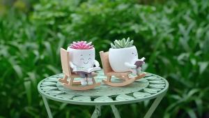 Chair/Swing Smile Face Planter Pot Resin Hanging Cute Head Planter Creative Rocking Succulent Flower Pot Garden Flower Container