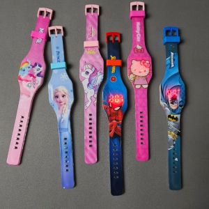 Jam tangan anak perempuan digital LED karakter kartun