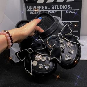 คริสตัลเพชรมุกสีดําโบว์โบว์รองเท้าอุปกรณ์เสริมสําหรับ DIY รองเท้าตกแต่ง Crocs Hole รองเท้า LACE-Up เสื้อผ้าอุปกรณ์เสริม