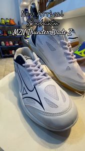 Sepatu Olahraga Mizuno Thunder Blade Z Sepatu Badminton Volly Pria Wanita Terbaru