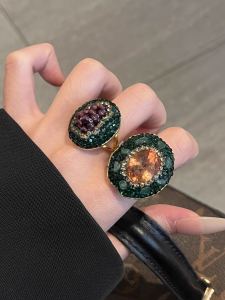 Exaggerated Fashionable Gemstone Ring for Women Unique Design Luxury Style Finger Accessory Geometric Pattern Alloy Embedded