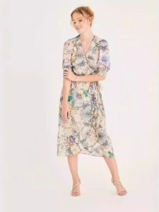 Elegant Waist Slimming Floral Dress High-End Polyester A-Line Midi Skirt Short Sleeve V-Neck Autumn Fashion Ladies Dress