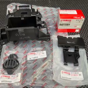 Học bình ắc quy Exciter Thailand 5YP( Spark Fi thailand chính hãng) hàng zin thay thế cho ae dọn xe bị gãy bể