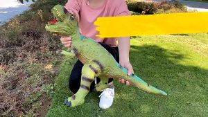 KIKIV Mainan Dinosaurus Besar Karet/Mainan Suara Dinosaurus 40-50cm/Banyak Dinosaurus Dapat Dipilih/Mainan Dinosaurus Karet Lunak Besar