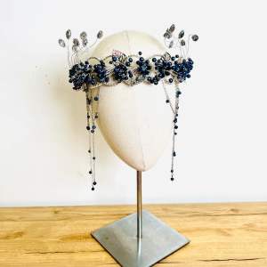 Mahkota juntai tiara headpiece pengantin warna navy model novia