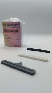 Best-Worth 35pt Toploader Stand – Minimalist Plastic Display for Trading Cards
