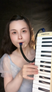 ออร์แกนปาก 32 คีย์ สำหรับนักเรียนมือใหม่ ใช้ได้ทั้งในห้องเรียนและแสดงบนเวทีระดับมืออาชีพ เครื่องเป่าลมคุณภาพสูงสำหรับเด็กและผู้เริ่มต้น