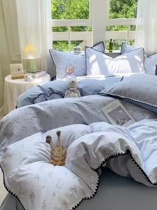 Kiss Dear | Cotton Printed Quilt Cover for Student Dorms