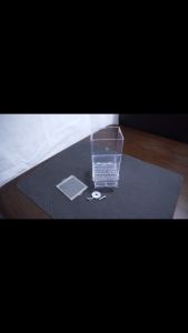 คอนที่ให้อาหารนกนก ที่ให้อาหารนก ที่ให้อาหารนกกันกระเซ็น ที่ใช้งานง่ายสำหรับนกตัวเล็กๆ สะดวกไม่ยุ่งกว้างขวาง