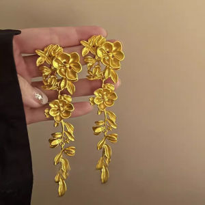 Exaggerated Golden Flower Tassel Earrings New Chinese Style Luxury Vintage Large Atmosphere 2025 New Hot Ear Jewelry