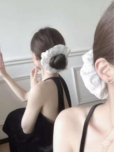 Gulinaza White Lace Hair Tie 2024 New High-End Feeling Ball Headband Hair Accessory Korean Style Fresh out Fashion Jewelry