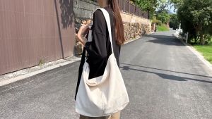 LR กระเป๋าสะพายไหล่ กระเป๋าถือ สำหรับสุภาพสตรี รุ่น CVW-0919 (C4-086) WSB จากร้าน Lady Rewards