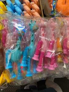 ของเล่นเด็ก ยีราฟตัวดูดการ์ตูนแบบใหม่ สามารถเปลี่ยนรูปเป็นของเล่นใช้การบีบอัดเพื่อการศึกษารูปทรงหลากหลายเด็กได้