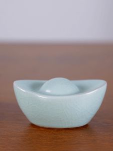 Ruyao Ceramic Tea Pet Wealth Attracting Yuanbao Pot Lid Tray Decorative Gongfu Tea Set Lid Holder Tea Ceremony Mini Ornament