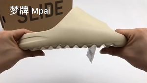 รองเท้าแตะ รองเท้าแฟชั่น รองเท้าแตะสวมนุ่มสบาย สำหรับผู้หญิงและผู้ชาย