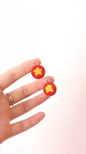 Khuyên tai thêu tay thủ công