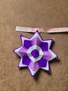 ธุงใยแมงมุมรูปดาวกระจายแบบดอกเดียวขนาด5×5นิ้วสีม่วงขาว สีสันสดใส ใช้ตกแต่ง งานบุญประเพณี งานมงคล