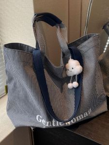 Trendy Large Capacity Canvas Tote Bag Womens 2026 New Fashion Handheld Shopping Bag Commuter Bag Versatile Single Shoulder Bag