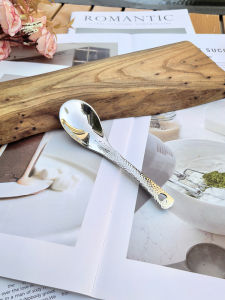 Thìa Ăn Cơm Bằng Thép Không Gỉ 18/10 Có Thiết Kế Lỗ Treo Họa Tiết Đục Lỗ Bằng Thép Không Gỉ Mạ Gương Toàn Bộ Thìa Ăn