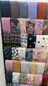 Jilbab Segiempat Azara Motif Random/Hijab Azara Motif Random