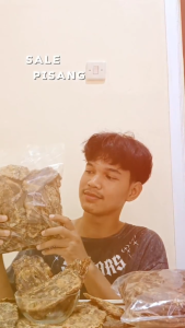 Keripik Pisang Sale Lidah 250 Gram 500 Gram - Sale Pisang 1 KG Original - Pisang Sale Manis Alami - Sale Tebal - Pisang Sale Original Termurah Grosir 3 Varian berat - Cemilan Murah - Makanan Murah Terlaris