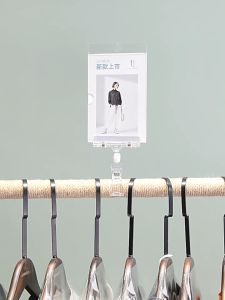 Kẹp nhựa quảng cáo wobbler dùng để kẹp giấy sale giá sp hoặc CTKM V06 chuyên dùng trong các shop siêu thị điểm bán