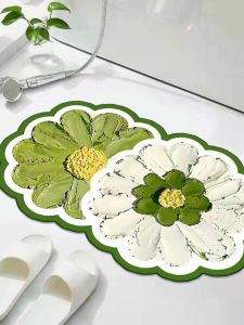 Quick Dry Soft Rubber Bathroom Mat Cute Small Flower Shaped Door Mat Anti Slip Entrance Mat Home Decorative Floor Mat