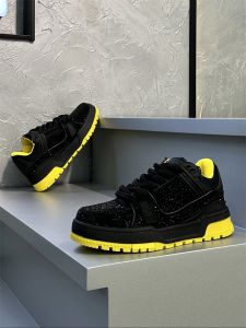 Fashionable Rhinestone Casual Skate Shoes Comfortable Soft Bottom Spring Autumn New Style Versatile Low Help Trendy Mens Shoes