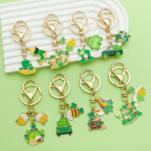 จี้กุญแจโลหะผสมสังกะสีสีเขียว จี้กระเป๋า จี้กุญแจ 3 ใบ วันแห่งการเฉลิมฉลองแห่งชาติสแตนเลส จี้แฟชั่น จี้สตางค์