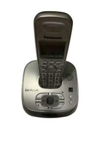 Điện thoại mẹ bồng con Panasonic kx tg40021