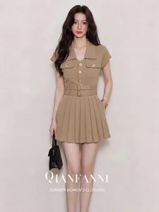 QFN | Đầm Ngắn Nếp Li Màu Khaki Đeo Đẹp Co Dây Ép Eo Kích Cỡ Nhỏ