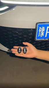 ไฟเตือนไ ฟแฟลช รถยนต์/รถมอเตอร์ไซค์ แบบไร้สาย8สี ไฟ LED กันการชน กันน้ำ มีรีโมตควบคุม สำหรับรถยนต์รถจักรยาน ควบคุมสัญญาณไฟแฟลช ผู้ที่ต้องการไฟแฟลชแบบปรับแต่งได้