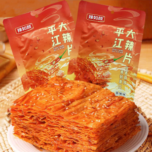 อาหารว่างผิวถั่วเผ็ดใหญ่แสนอร่อย รสชาติเหมือนวัยเด็ก ฉีกขาดด้วยมือ แถบเผ็ดเคี้ยวยอดนิยมของว่างทางอินเทอร์เน็ต ขนมขนาดเล็ก