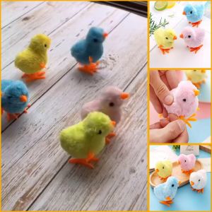 Đồ chơi gà con vặn cót cho bé. Gà con nhảy nhót màu sắc