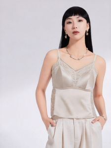 Huyu | Silk Aesthetic Back Lace Camisole
