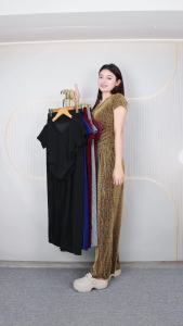 ชุดซ็ท เสื้อเอวจั้ม แขนสั้น เนื้อผ้าร่อง ผ้าไม่หนา กางเกงขายาว มีเชือกผูก ขากระบอกกลาง c426#