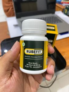 Kapsul cacing Rubefit obat tipes isi 30 kapsul dalam satu toples