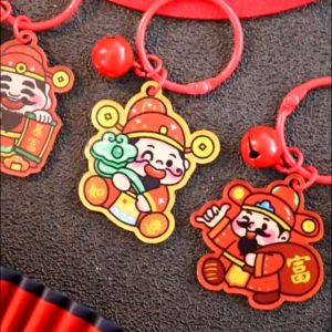 Móc khóa thần tài may mắn dễ thương Móc khóa Acrylic sáng tạo màu đỏ phong cách