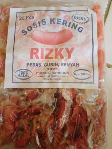 Camilan sosis kering