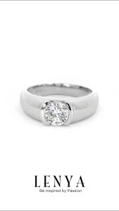 LENYA แหวน CZ จาก SWAROVSKI เสริมบุคลิกความหรูหรา ขนาด 6 มิล ตัวเรือนเงินแท้925 ชุบทองคำขาว