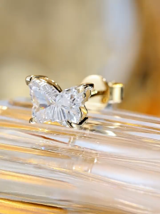 18k Gold Lab Diamond Butterfly Stud Earrings | Daily Wear Luxury Studs | Lab Diamond Butterfly Earrings | Minimalist Animal Shape Jewelry | 18K 金蝴蝶造型培育钻石耳钉