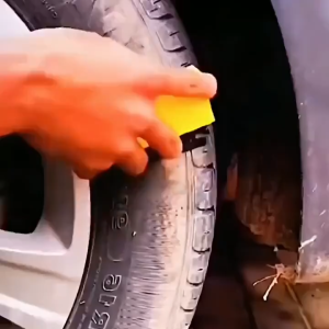 Auto Plastic Refurbishment Agent Plastic Parts Auto Wax Refurbishment Agent Recycled Plastic Maintenance Agent Maintenance and Repair 120Ml
