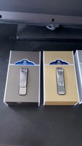 Hộp đựng thuốc chống nước 20 điếu - Tích hợp quẹt điện tiện lợi